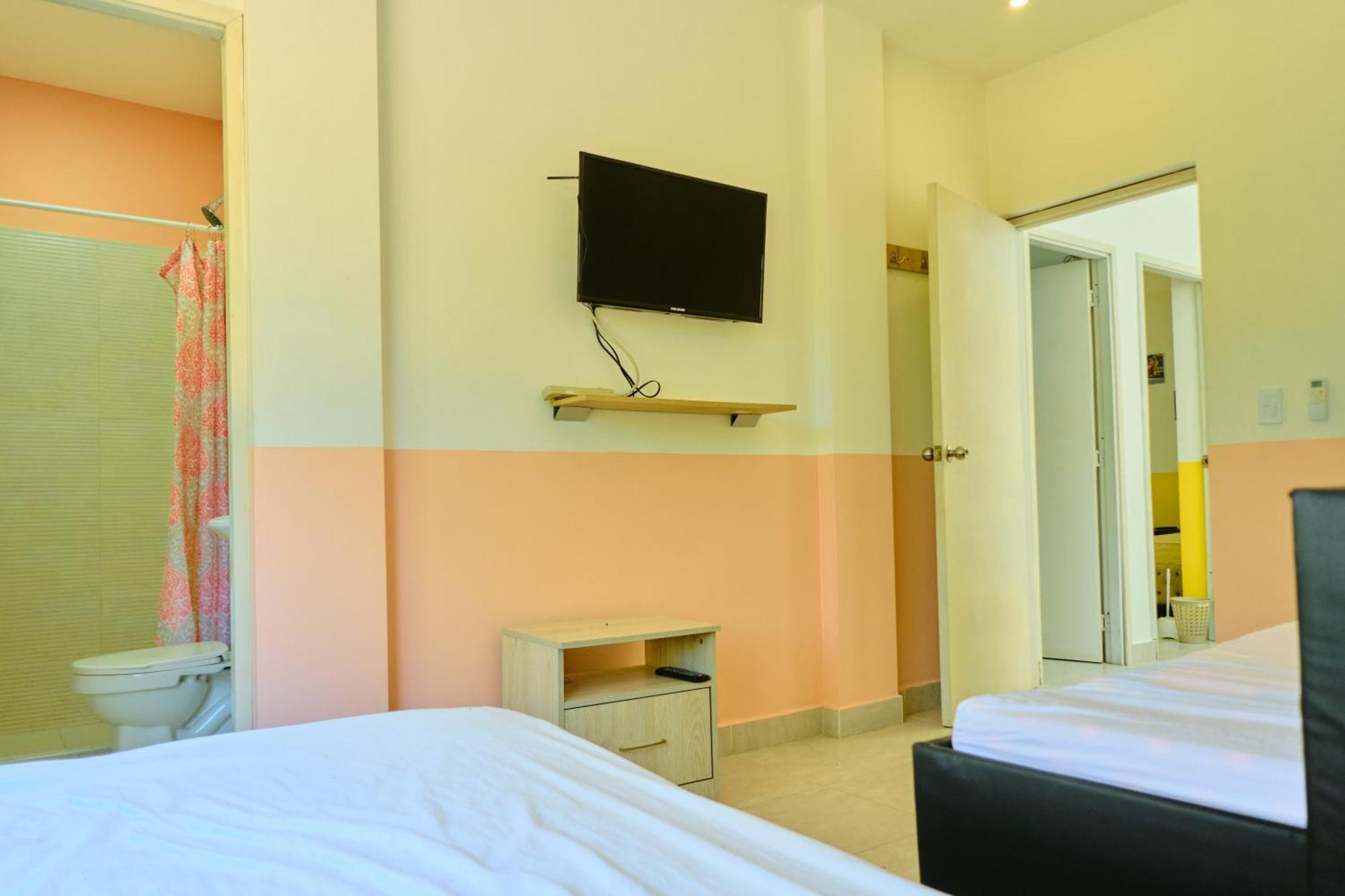 Casa En Con Jacuzzi Bed and breakfast
