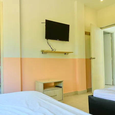 Casa En Con Jacuzzi Bed and breakfast