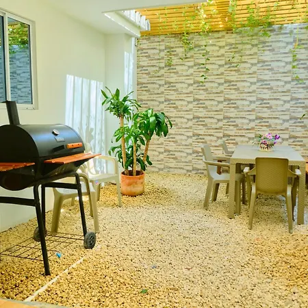 Casa En Con Jacuzzi Bed and breakfast *